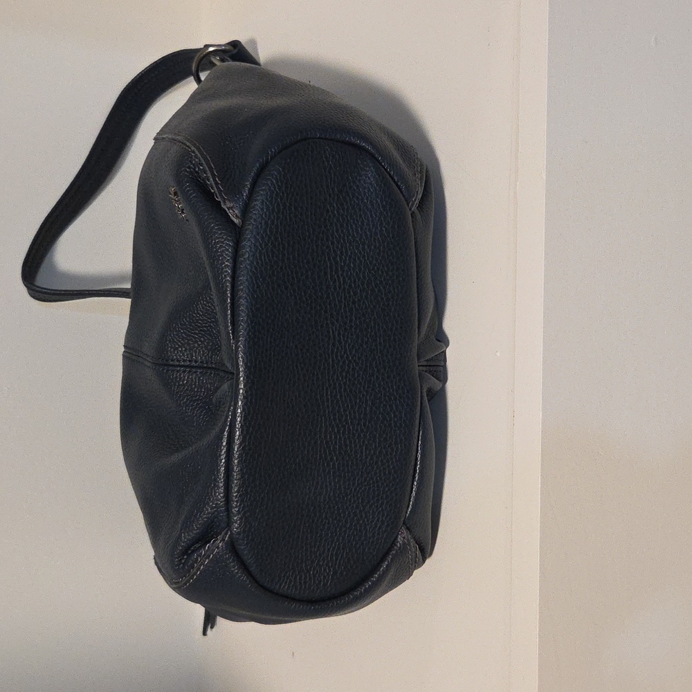 THE SAK Elegant Navy Leather Shoulder Bag - Picture 3 of 3